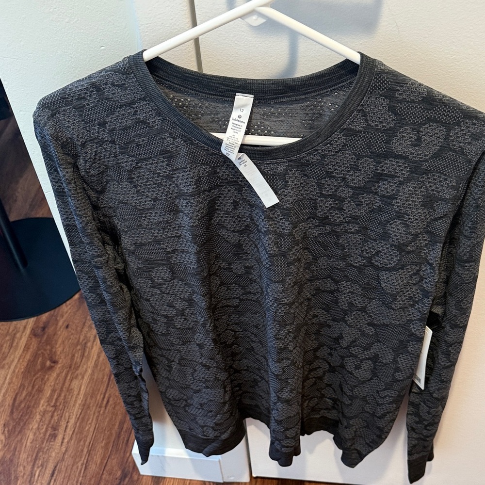 Lululemon Athletica Charcoal Patterned New with Tags